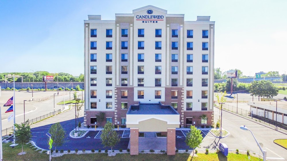 Candlewood Suites Hartford Downtown by IHG Vending Machine Location