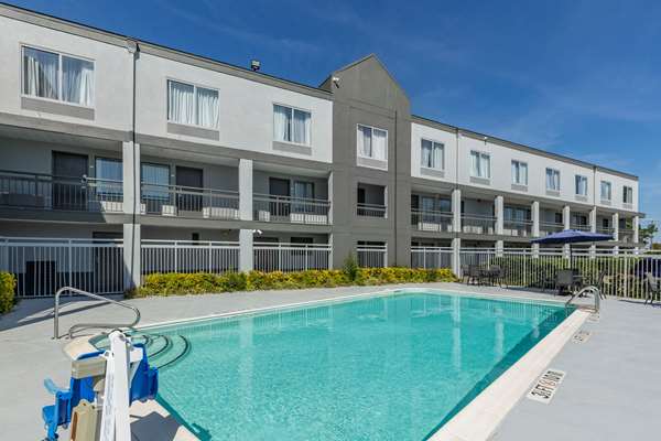Quality Inn Fayetteville near Fort Bragg Vending Machine Location
