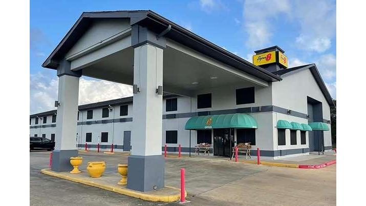 Super 8 by Wyndham League City-Kemah Area Vending Machine Location