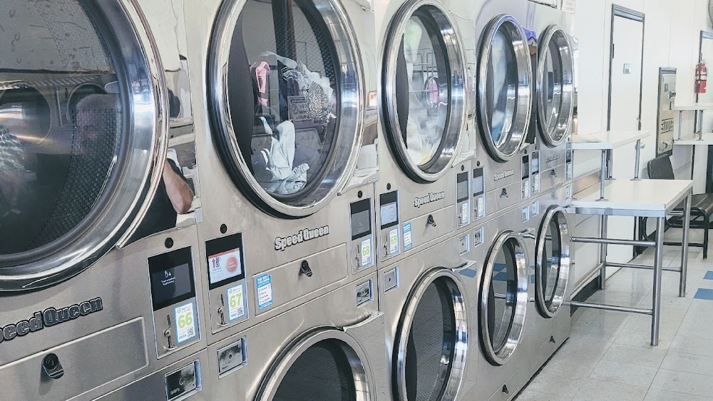 Laundry Day Laundromat/Wash N Fold Vending Machine Location