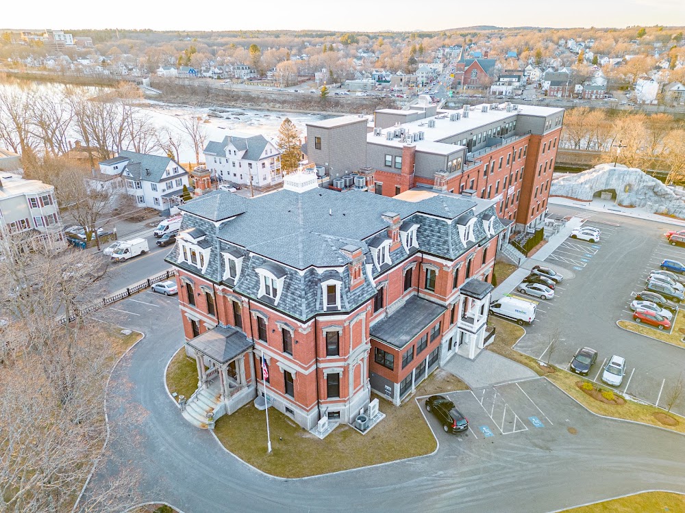 The Franco: The Suites and The Residences Vending Machine Location