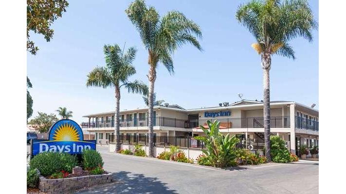 Days Inn by Wyndham Santa Maria Vending Machine Location