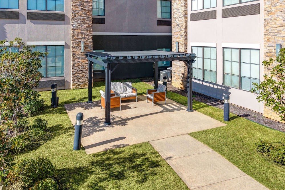 La Quinta Inn & Suites by Wyndham Tyler - University Area Vending Machine Location