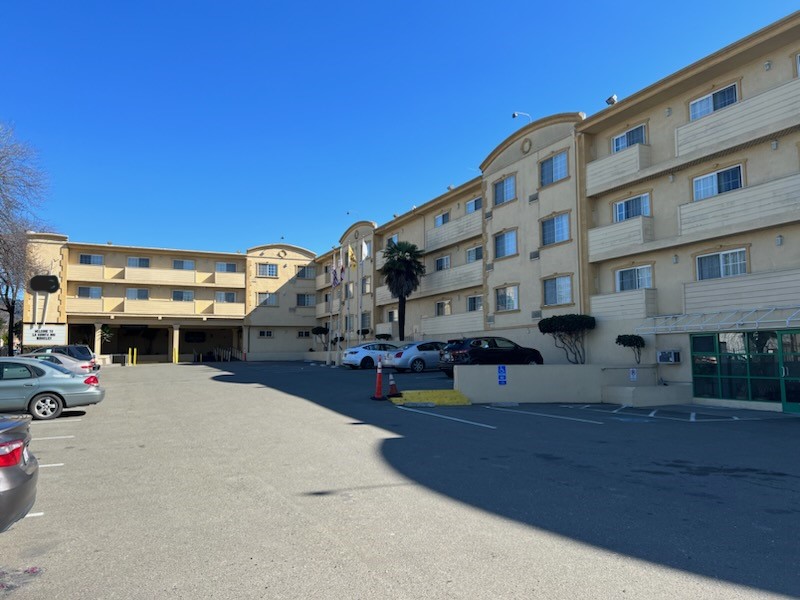 University Inn & Suites Berkeley Vending Machine Location