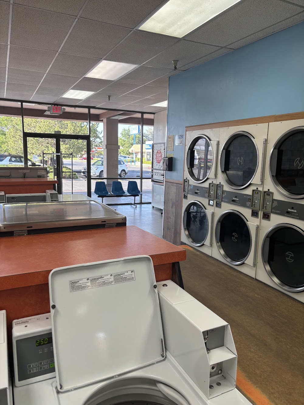 Bright' n Clean Laundromat Vending Machine Location