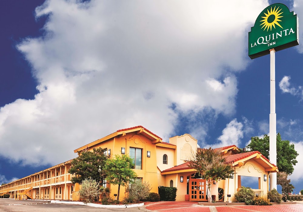 La Quinta Inn by Wyndham Odessa Vending Machine Location