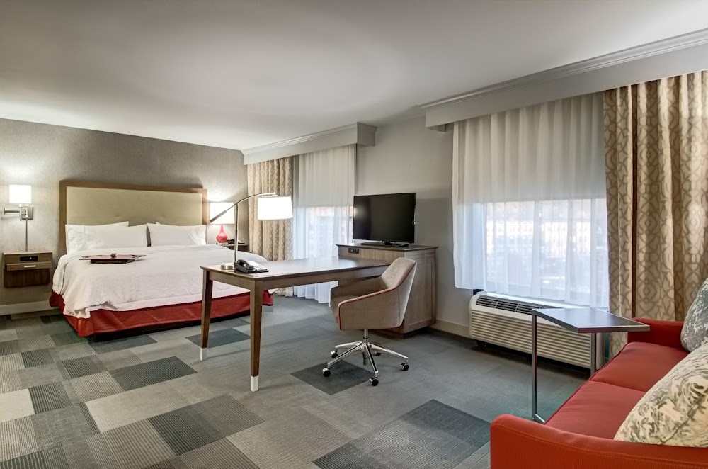 Hampton Inn & Suites Springfield/Downtown Vending Machine Location
