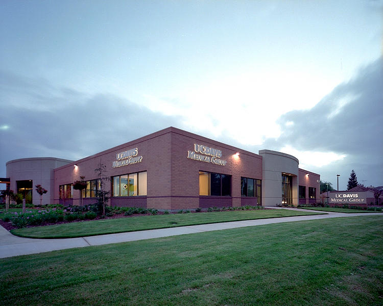 UC Davis Medical Group Elk Grove Vending Machine Location