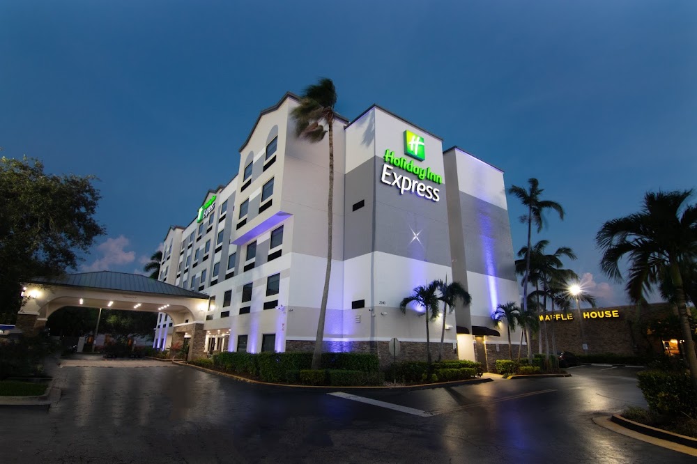 Holiday Inn Express & Suites Fort Lauderdale Airport West by IHG Vending Machine Location