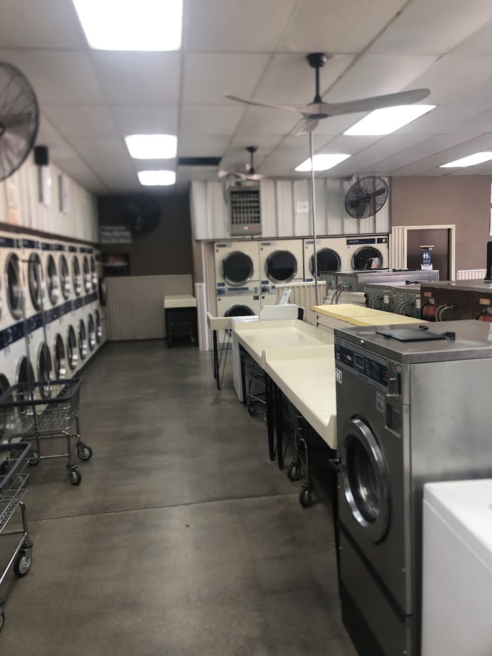 Carol's Laundromat Vending Machine Location