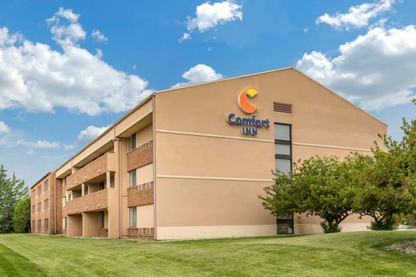 Comfort Inn Lansing West Vending Machine Location