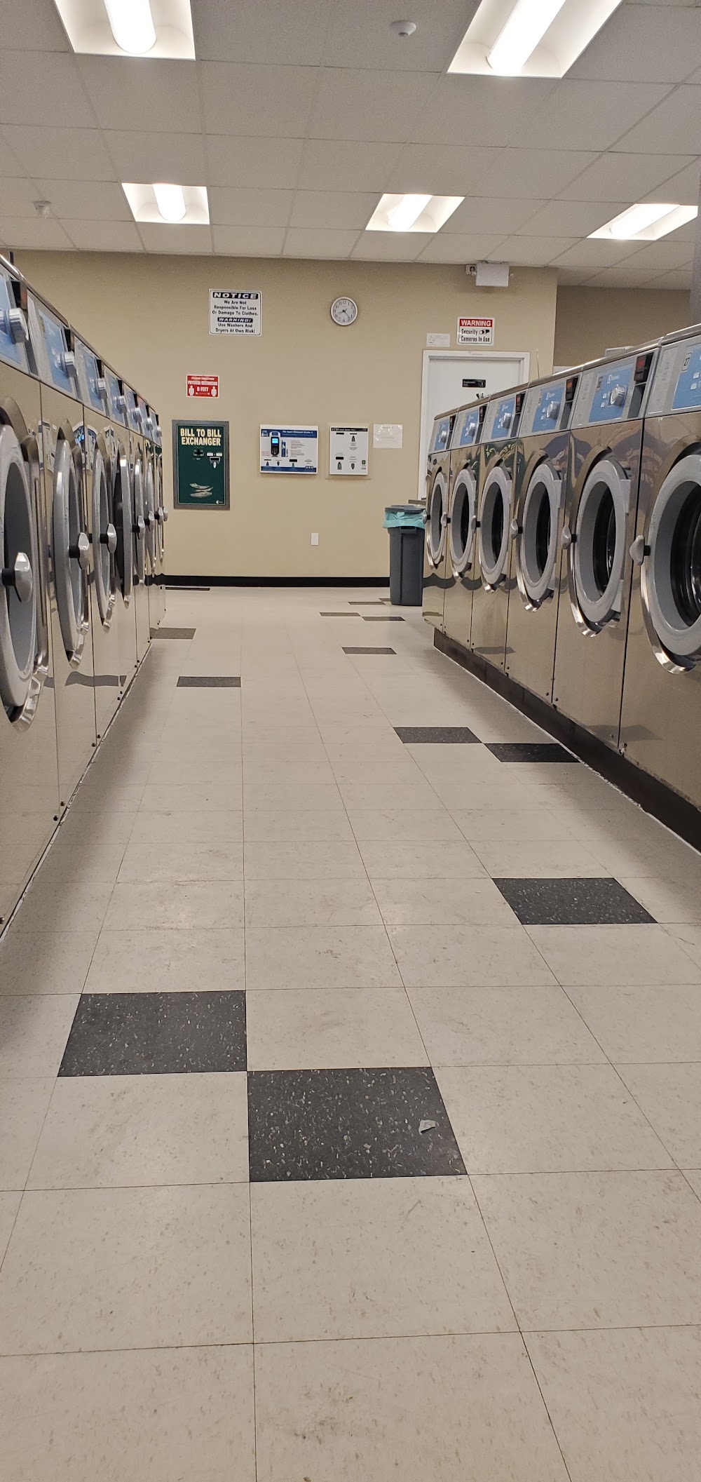 Launderland Wash & Dry Vending Machine Location