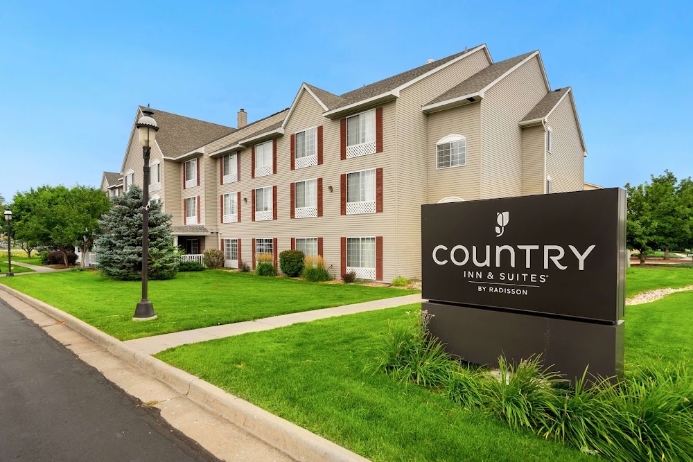 Country Inn & Suites by Radisson, Greeley, CO Vending Machine Location