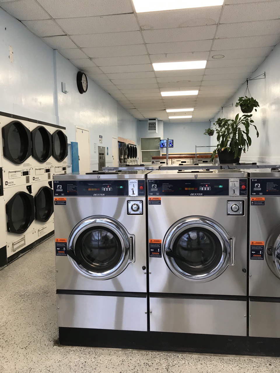 Laundromat- Coin Laundry Vending Machine Location