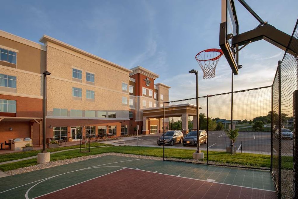 Homewood Suites by Hilton Kansas City Speedway Vending Machine Location
