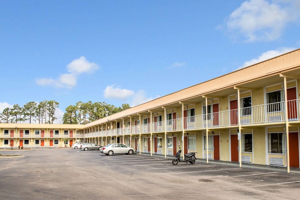 Rodeway Inn & Suites Wilmington North Vending Machine Location