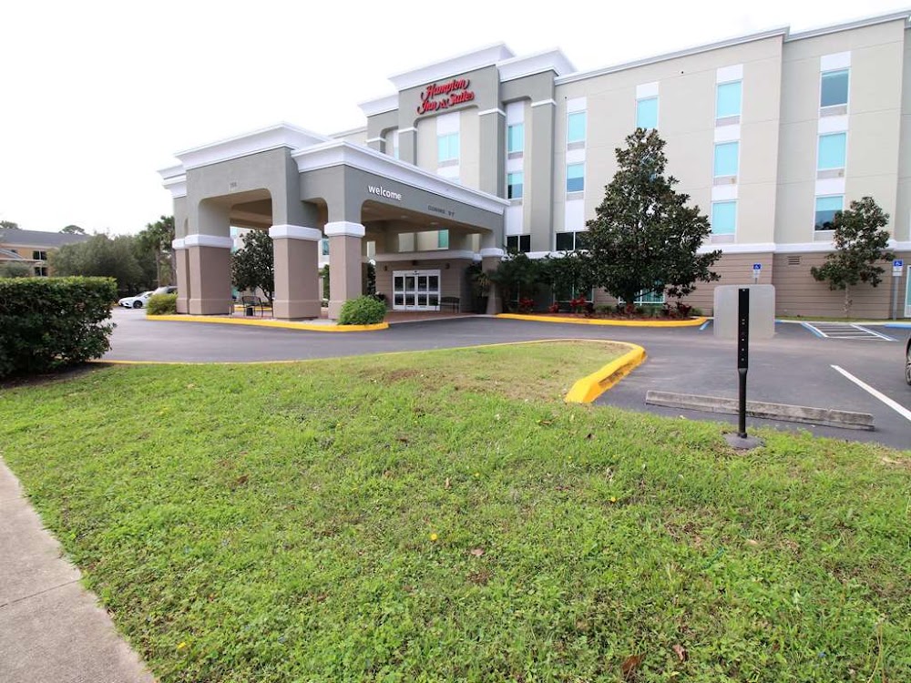 Hampton Inn & Suites Palm Coast Vending Machine Location