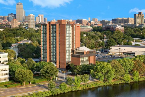 Courtyard by Marriott Boston Cambridge Vending Machine Location