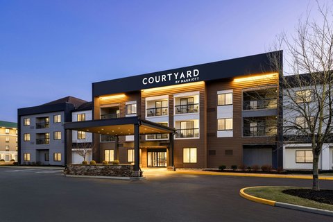 Courtyard by Marriott Wilmington Brandywine Vending Machine Location