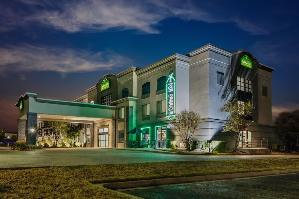 Wingate by Wyndham Round Rock Hotel & Conference Center Vending Machine Location