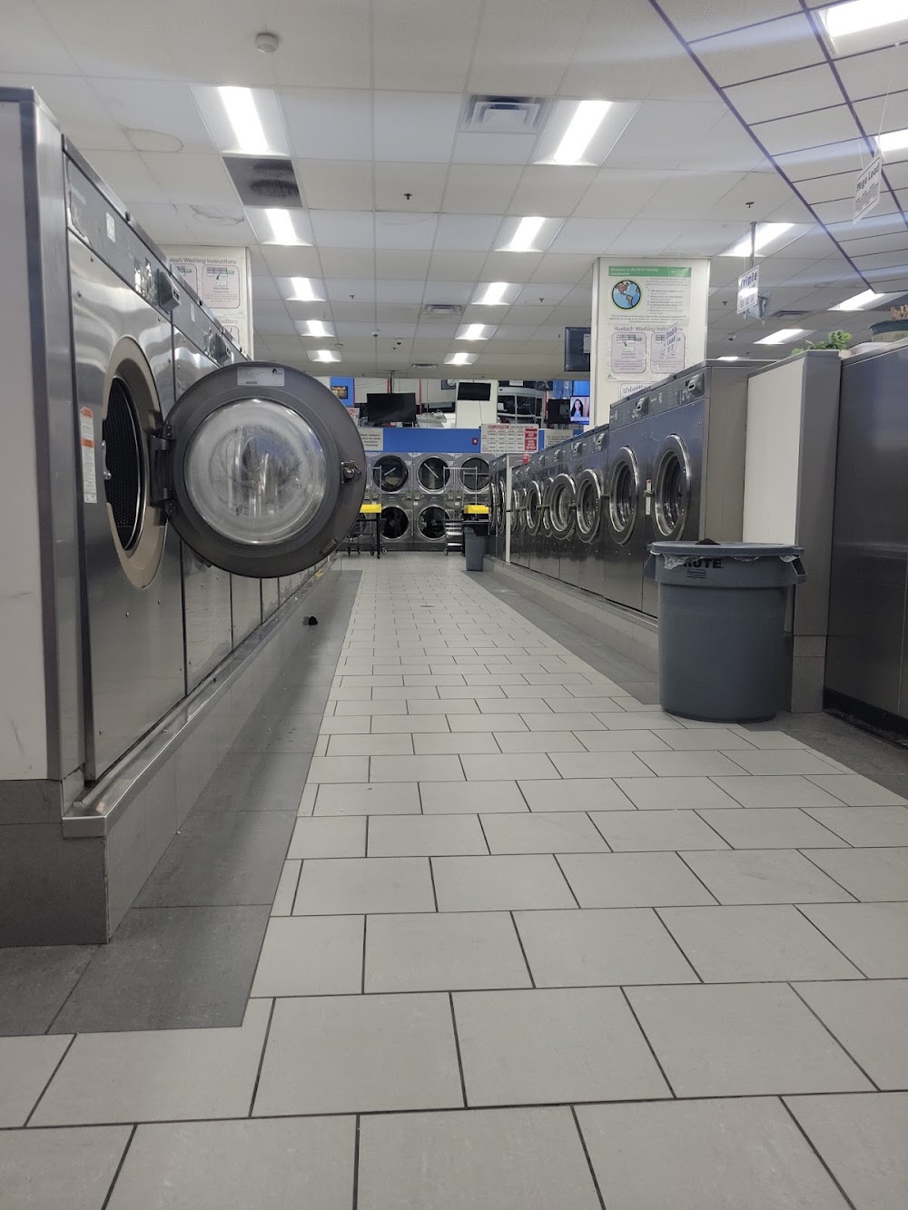 Best Laundromat Hartford Vending Machine Location