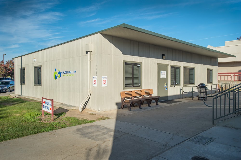 Golden Valley Health Centers—Medical Clinic Vending Machine Location