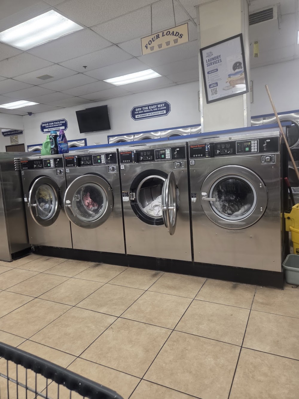 Launderland Coin Laundry Vending Machine Location