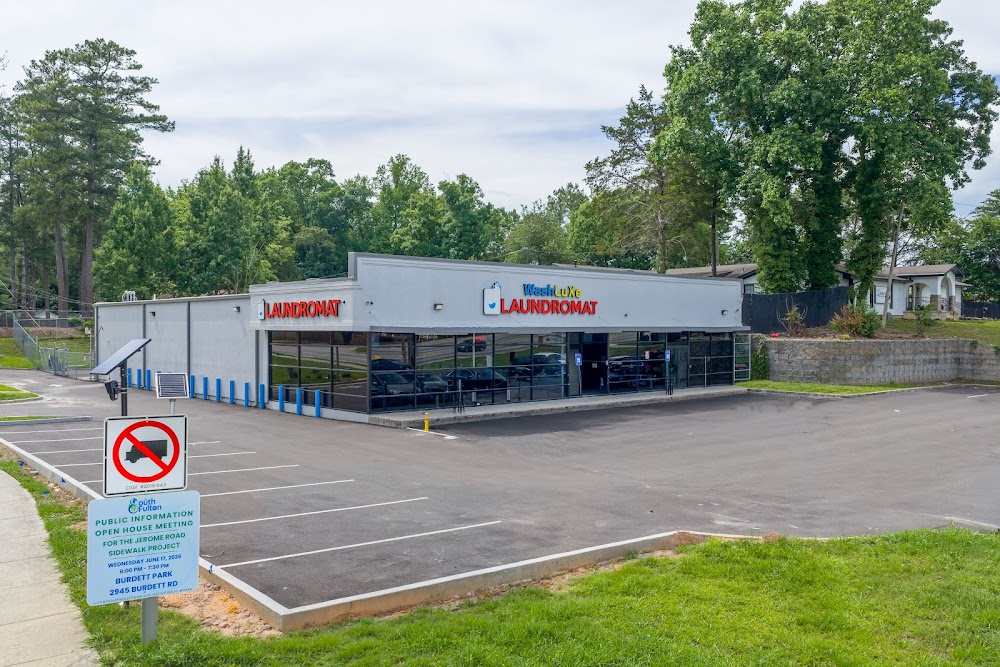 WashLuXe Laundromat Vending Machine Location