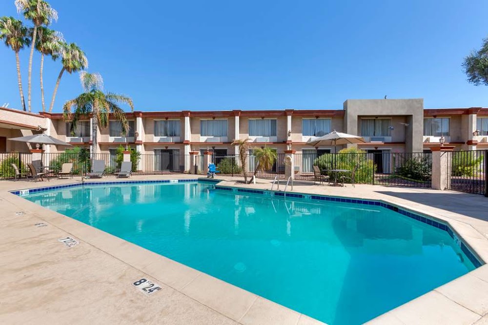 Best Western Phoenix Goodyear Inn Vending Machine Location