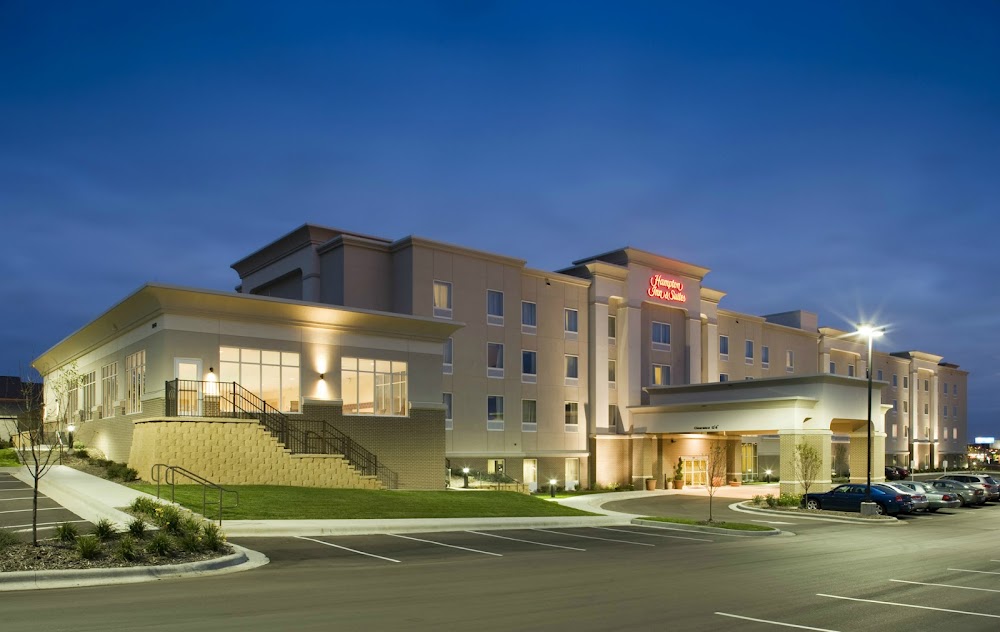 Hampton Inn & Suites Rochester-North Vending Machine Location