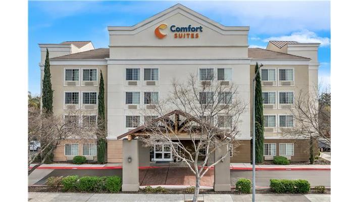 Comfort Suites Clovis - Fresno Vending Machine Location