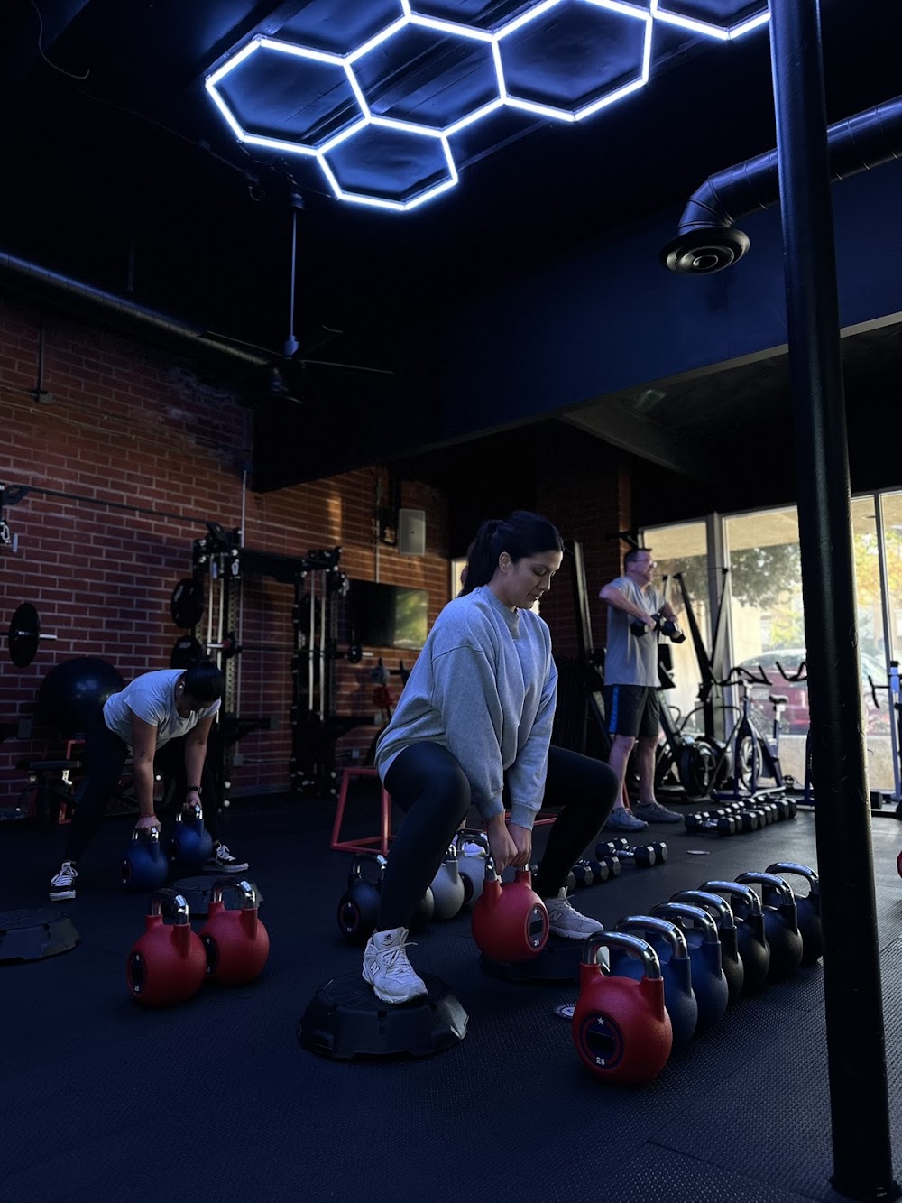 Studio Flex 45 Thousand Oaks Vending Machine Location