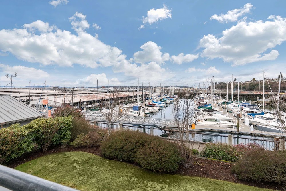Inn at Port Gardner-Everett Waterfront, an Ascend Collection Hotel Vending Machine Location