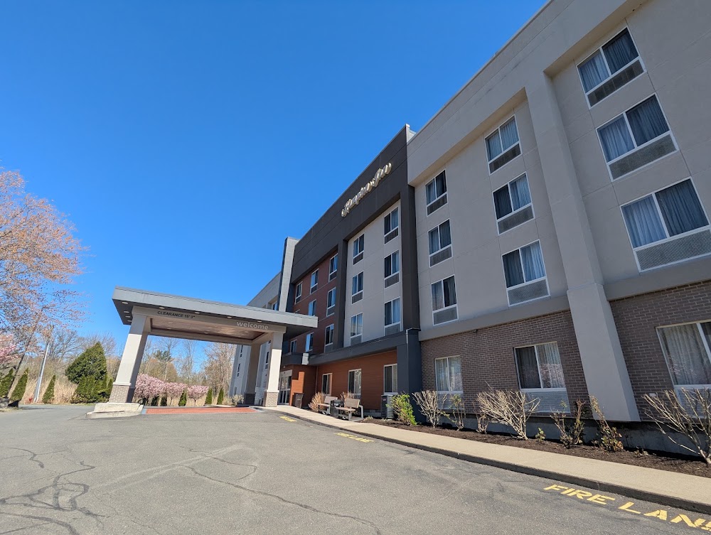Hampton Inn Waterbury Vending Machine Location