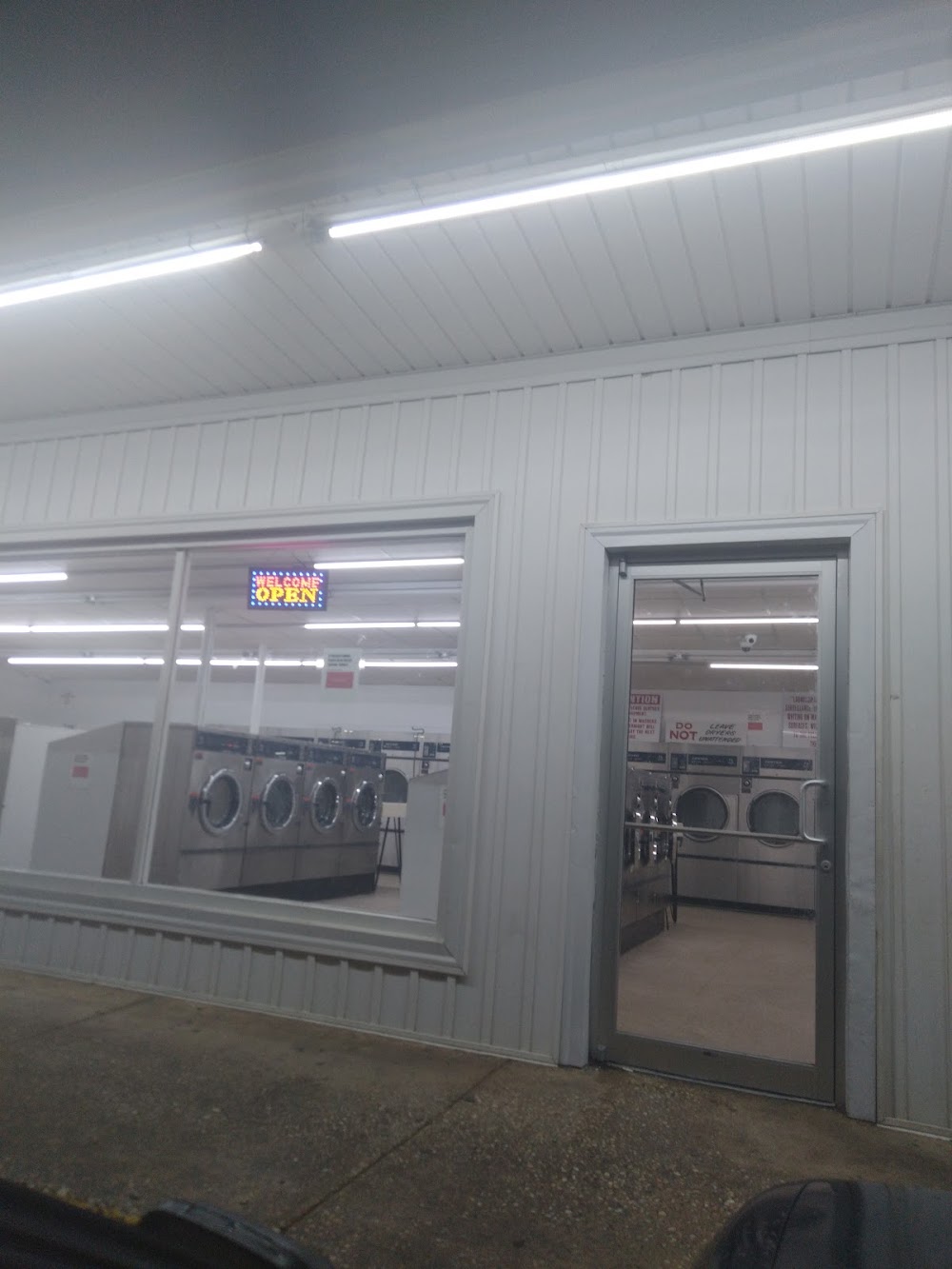 Buddy's Laundromat Vending Machine Location