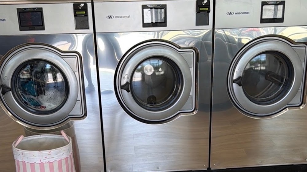 Laundry Lounge Vending Machine Location