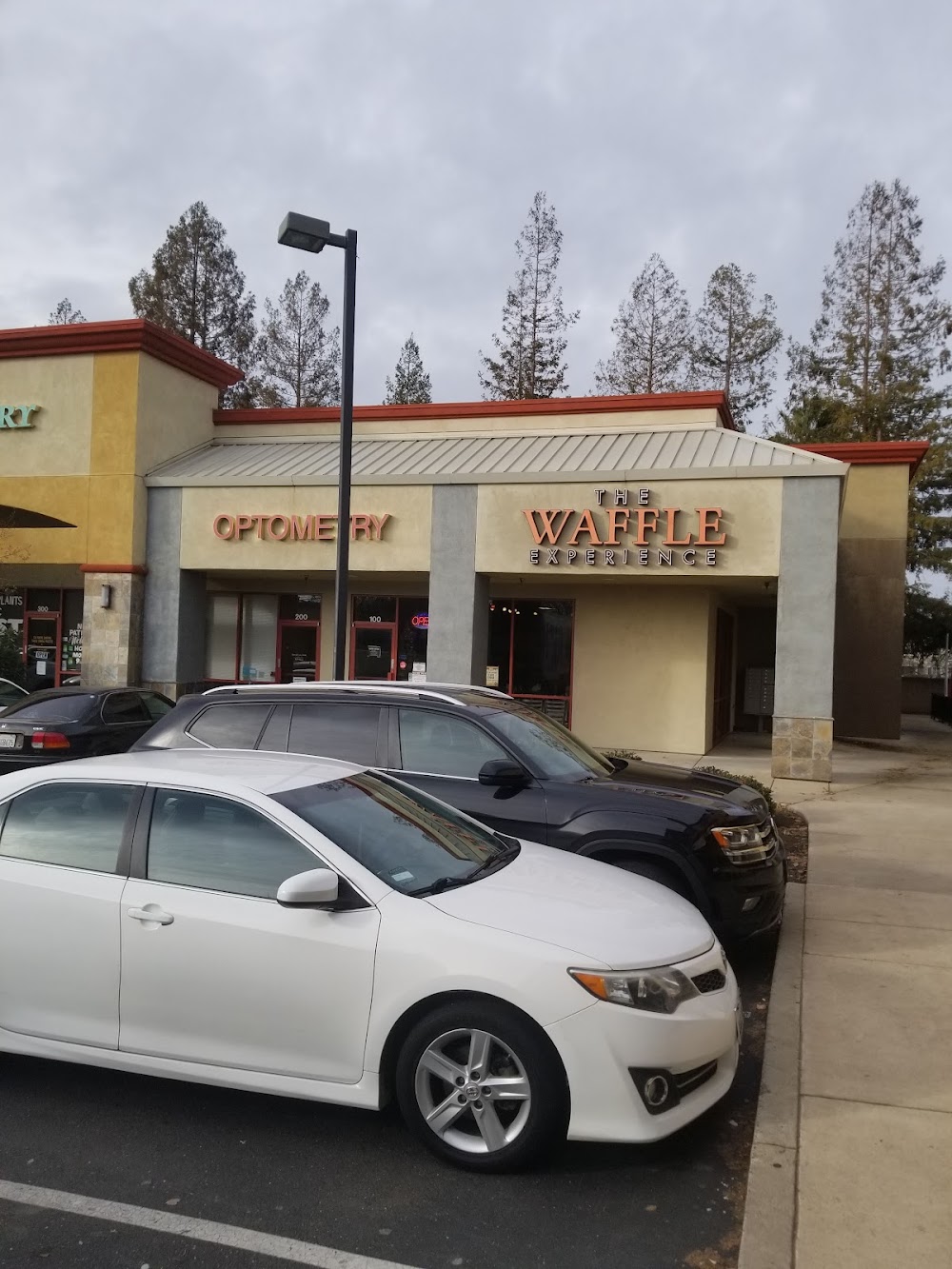 Elk Grove Landing Vending Machine Location