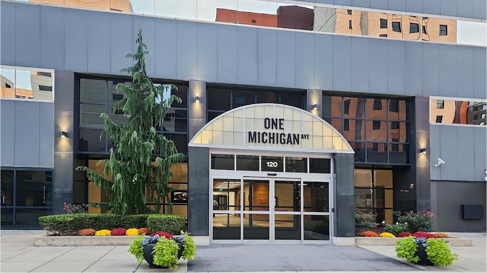 Regus - Lansing - One Michigan Avenue Vending Machine Location