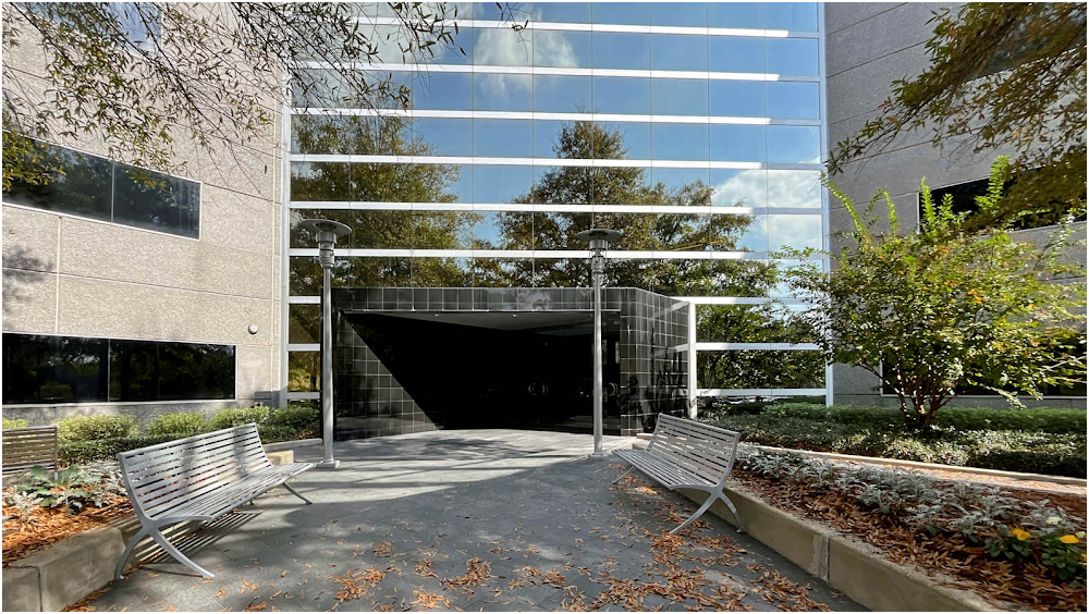 Regus - Birmingham, Perimeter Park Vending Machine Location