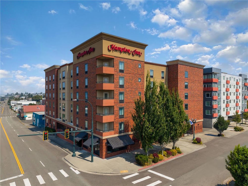 Hampton Inn Seattle/Everett Vending Machine Location