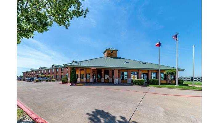 Quality Inn Allen - Plano East Vending Machine Location