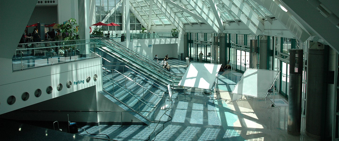 Los Angeles Convention Center — South Hall Lobby Vending Machine Location