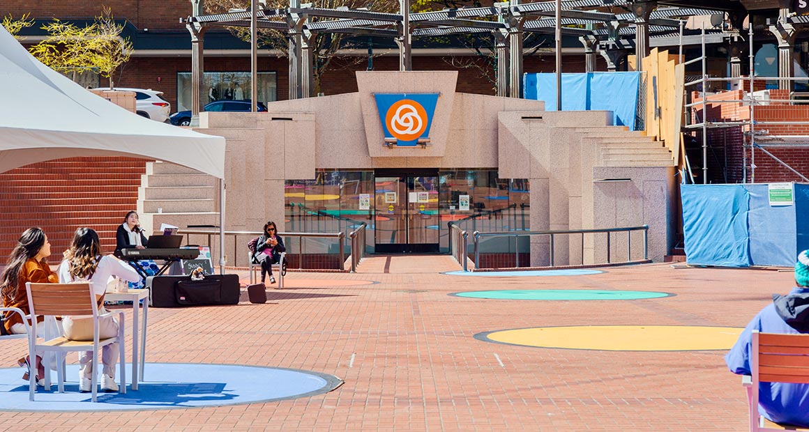 TriMet Customer Support Center — Pioneer Courthouse Square Vending Machine Location