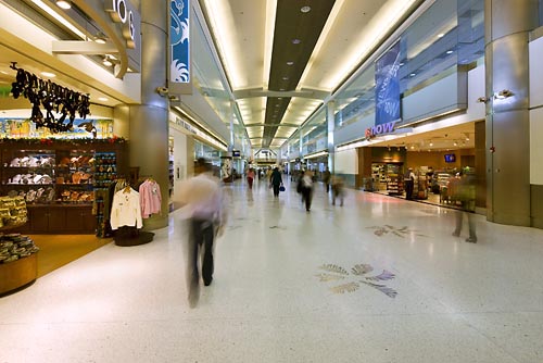 Miami International Airport — Central Terminal Concourse Vending Machine Location
