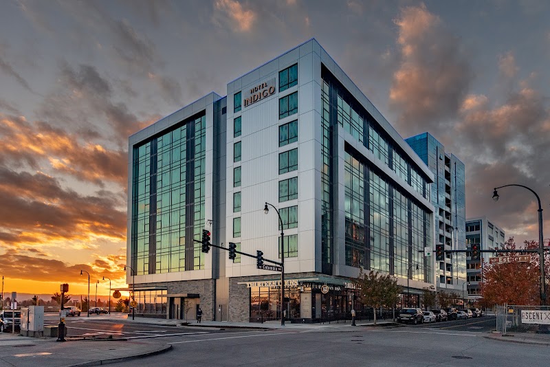 Hotel Indigo Vancouver Dwtn – Portland Area by IHG Vending Machine Location