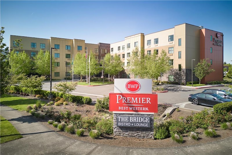 Best Western Premier Hotel at Fisher's Landing Vending Machine Location