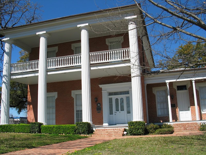McCulloch House Museum Vending Machine Location