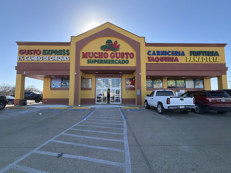 Mucho Gusto Supermercado #1 Vending Machine Location