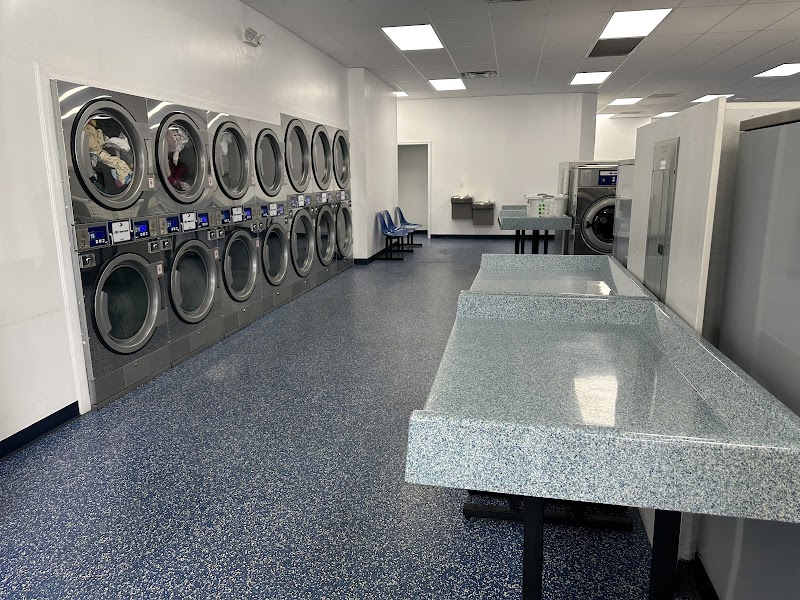 SpeedClean Coin Laundry Vending Machine Location