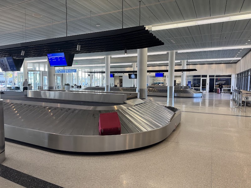 Charleston International Airport Vending Machine Location